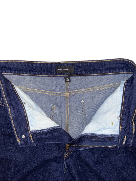 Free Assembly Dark Wash Barrel Leg Jeans with Gold Stitching - NWOT - Size 10 - Picture 4 of 7